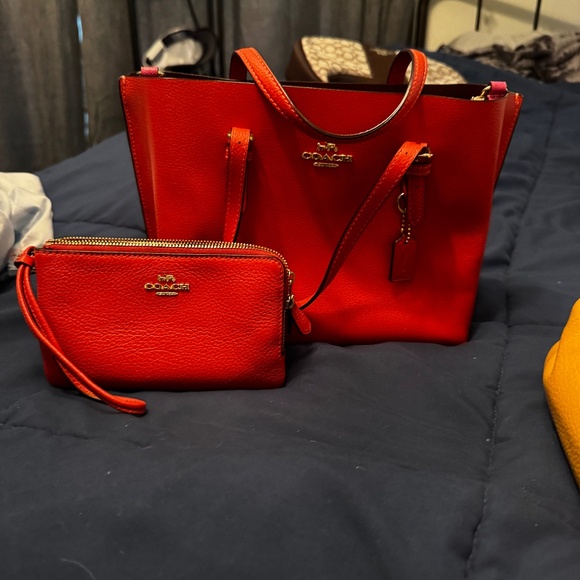 Coach purse with matching wristlet - Picture 1 of 3